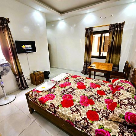 Chambre Ngor- Douche Privee-Salon-Cuisine-Netflix Hotel Dakar Exterior foto