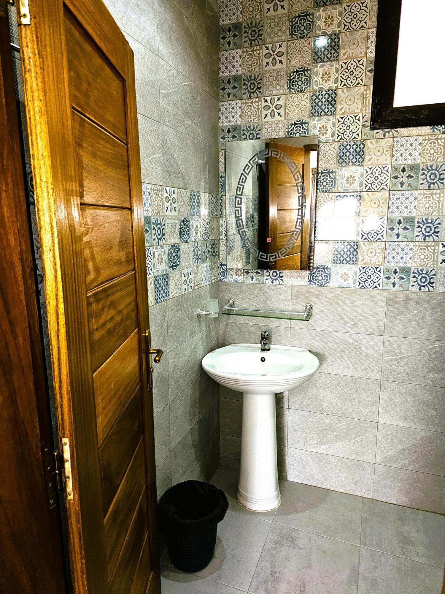 Chambre Ngor- Douche Privee-Salon-Cuisine-Netflix Hotel Dakar Exterior foto