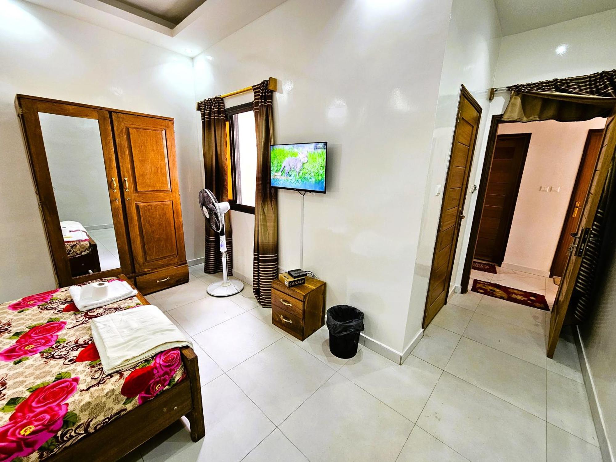Chambre Ngor- Douche Privee-Salon-Cuisine-Netflix Hotel Dakar Exterior foto