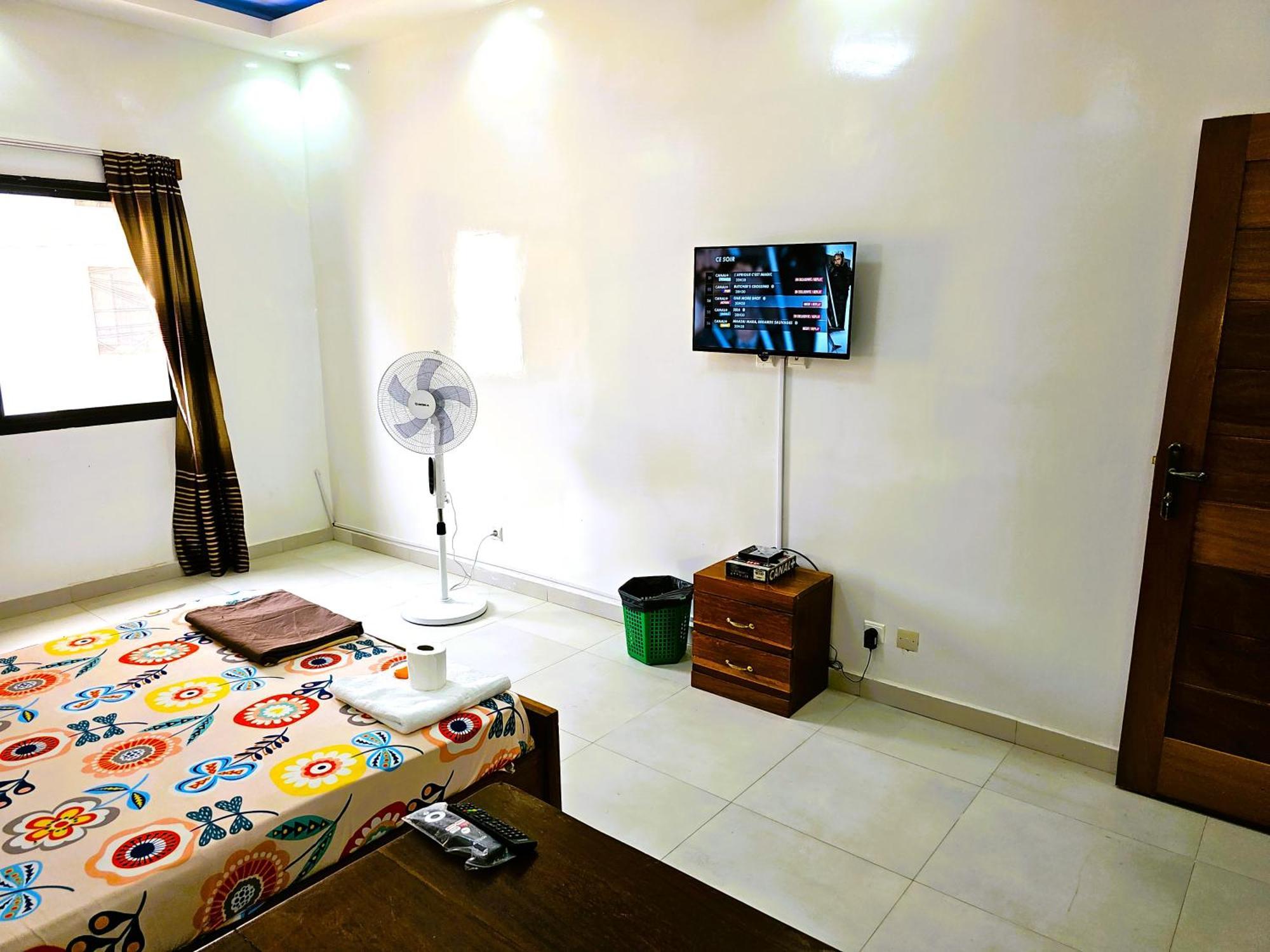 Chambre Ngor- Douche Privee-Salon-Cuisine-Netflix Hotel Dakar Exterior foto